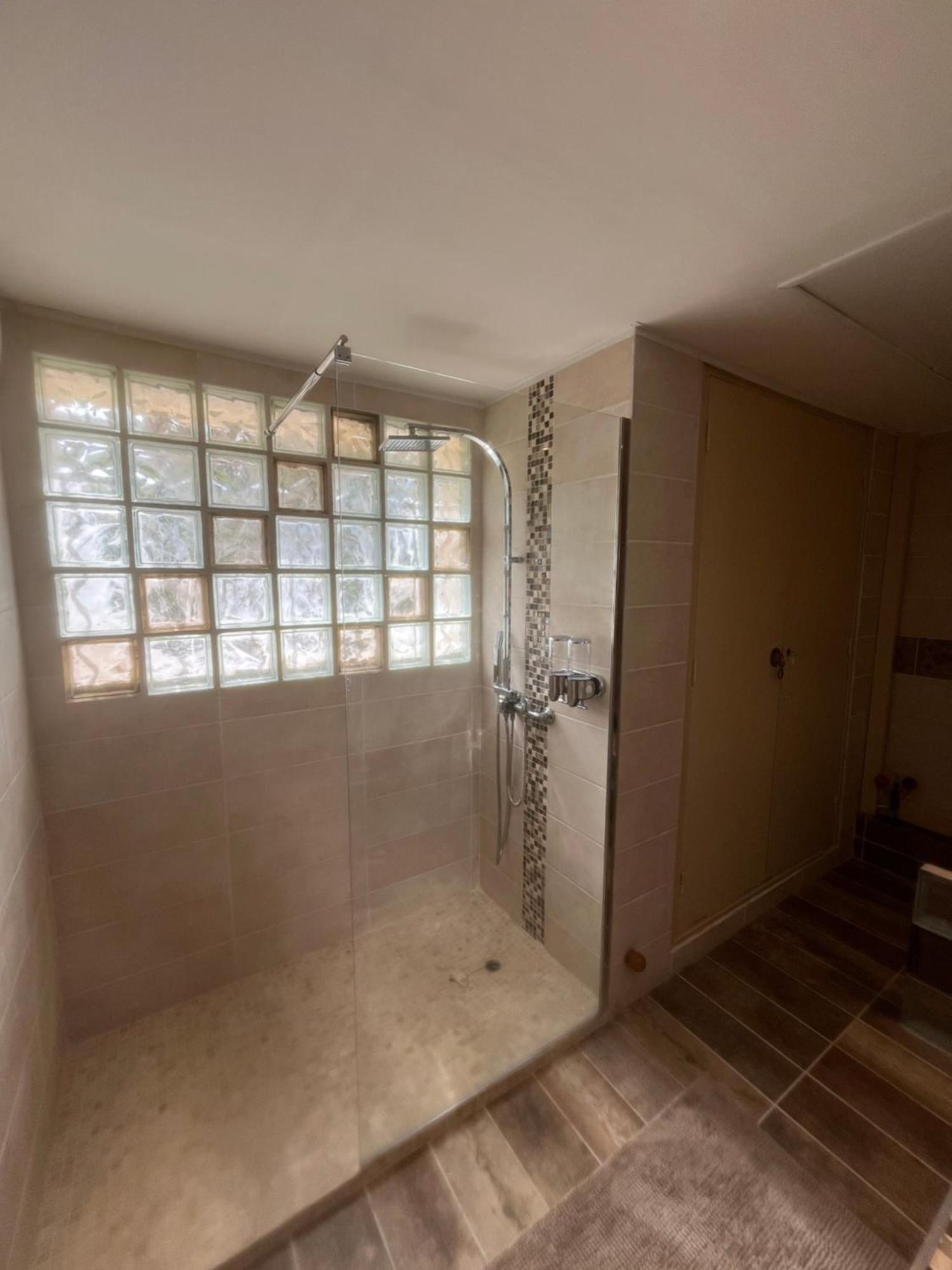 Chambre D'Hotes La Tour-d'Aigues ภายนอก รูปภาพ